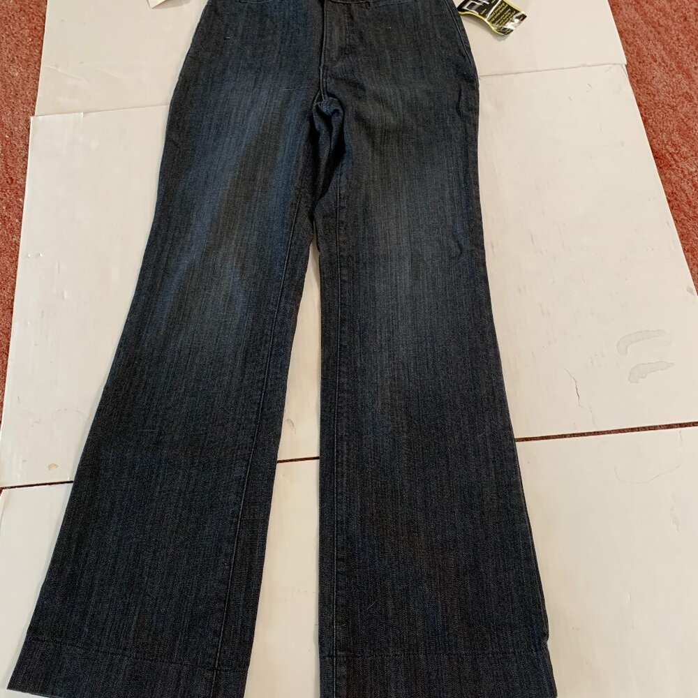 NYDJ Tummy tuck Jean Faux back pockets